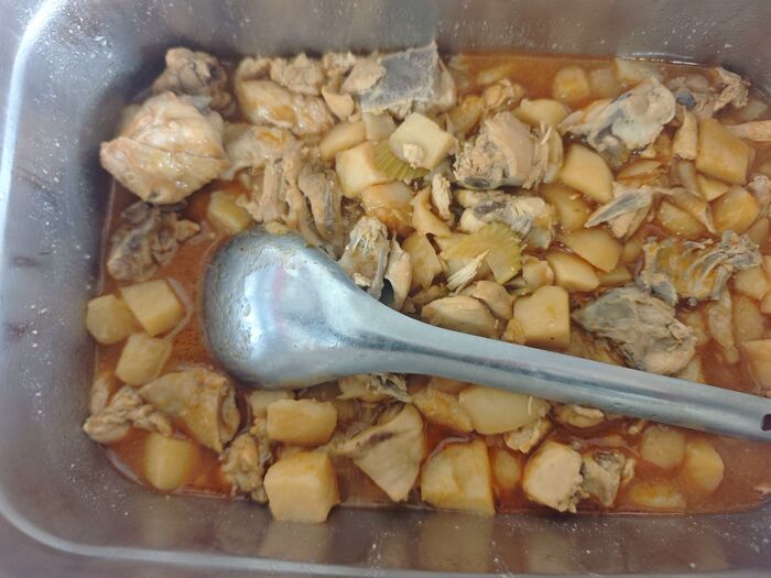 香料馬鈴薯燉雞