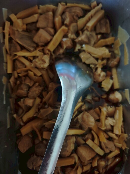 滷豬腳圖片