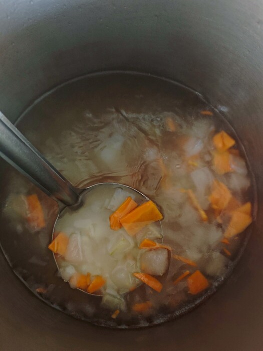 蘿蔔金菇湯