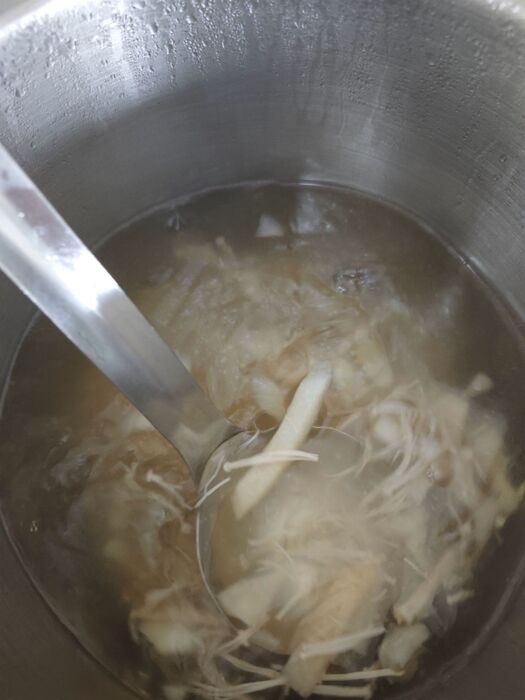 針菇雞湯