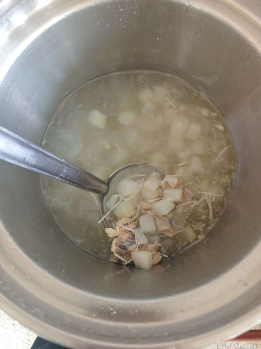 蘿蔔雞湯